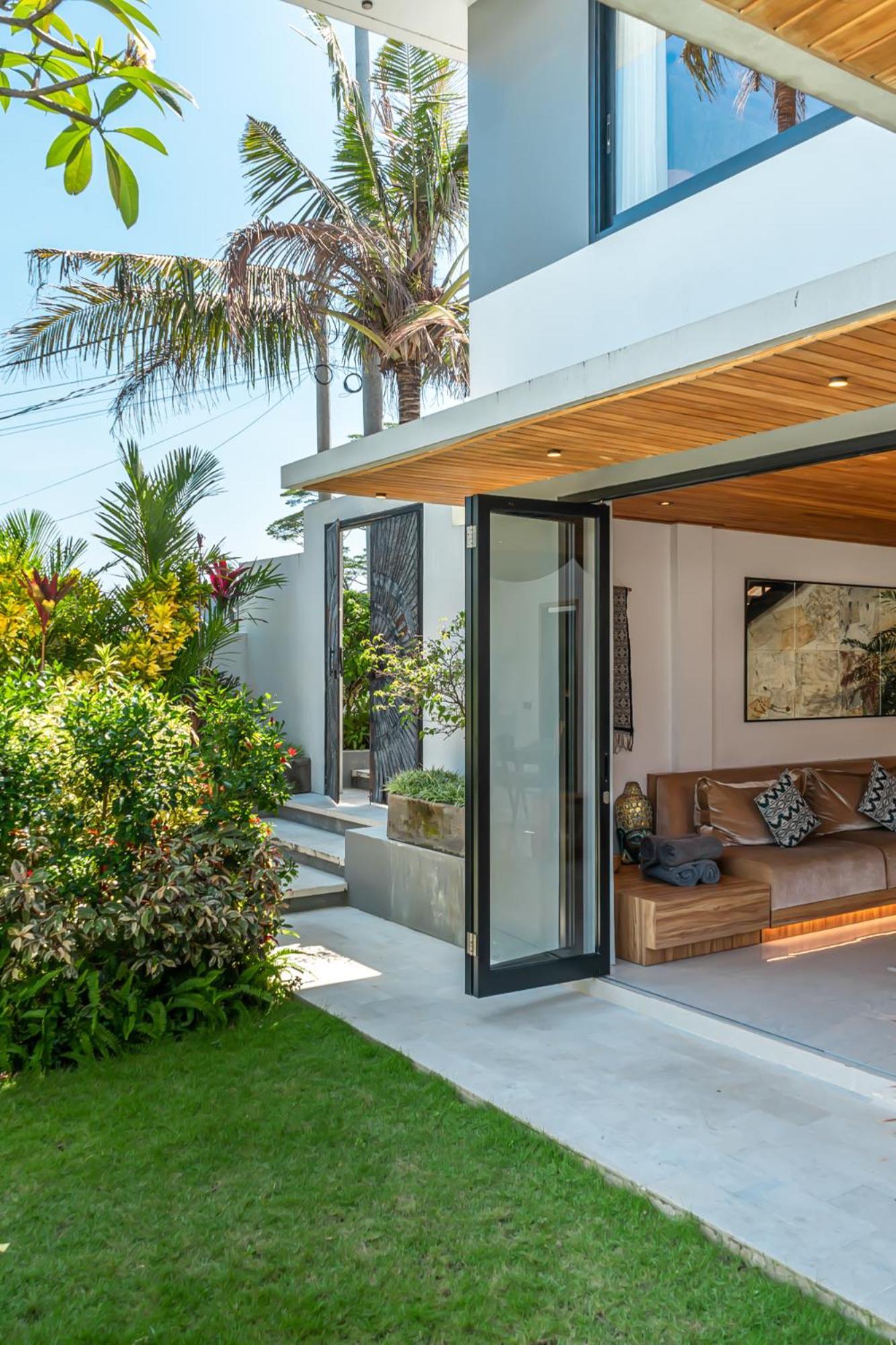 Villa Arunika - Stylish Tropical 2Br Villa Close To Nyanyi Beach! Selemadeg Eksteriør billede