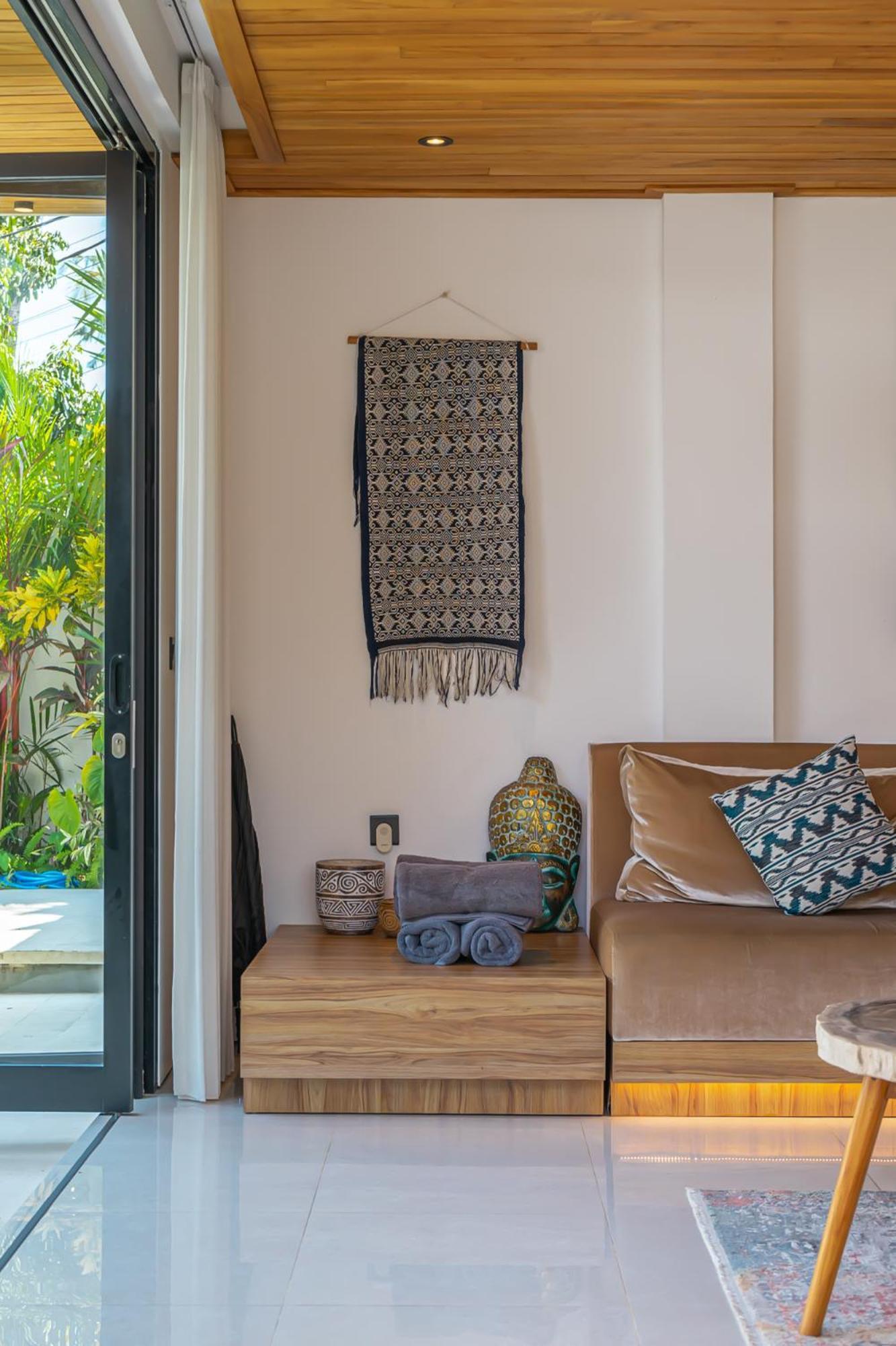 Villa Arunika - Stylish Tropical 2Br Villa Close To Nyanyi Beach! Selemadeg Eksteriør billede