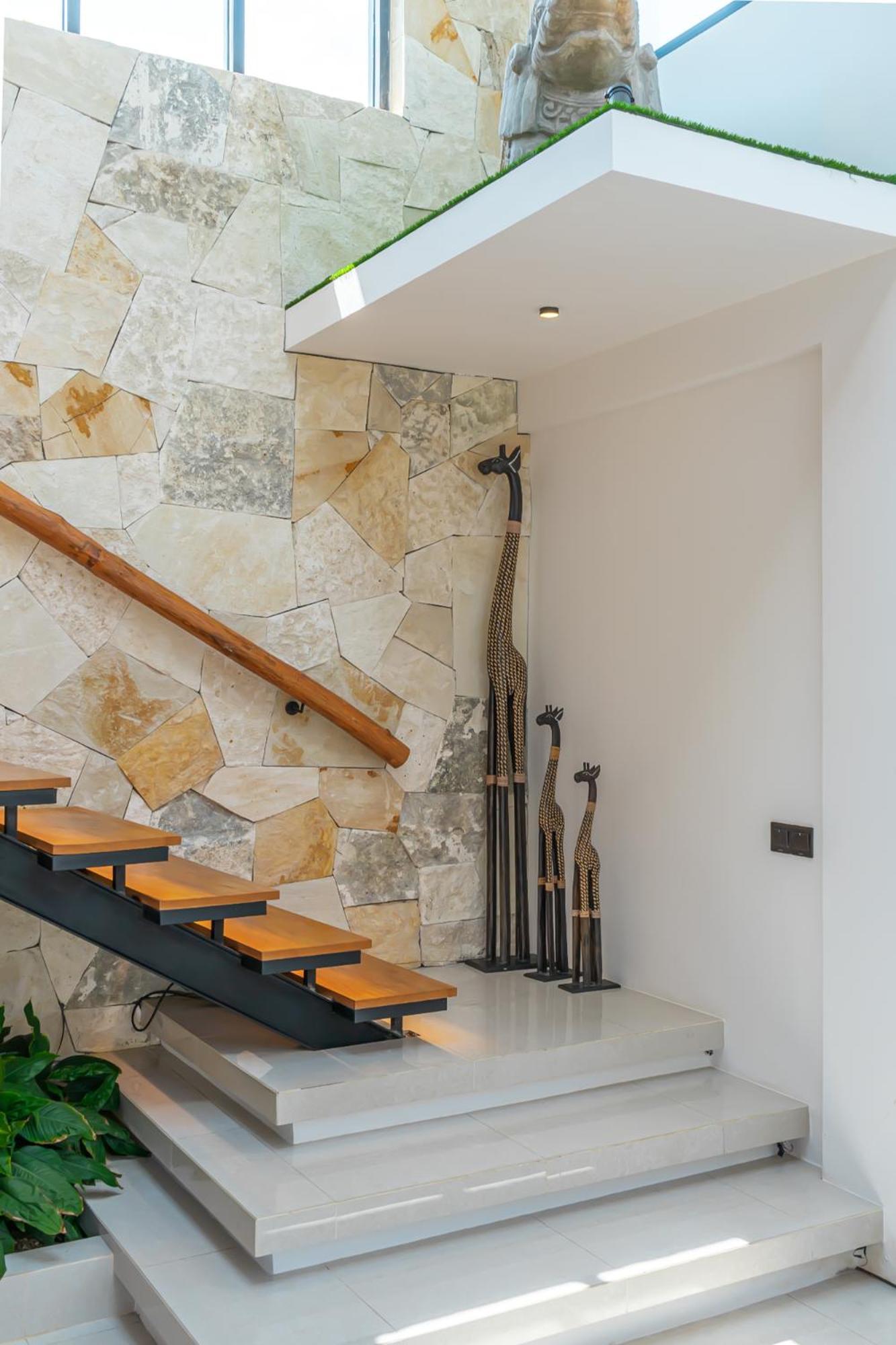Villa Arunika - Stylish Tropical 2Br Villa Close To Nyanyi Beach! Selemadeg Eksteriør billede